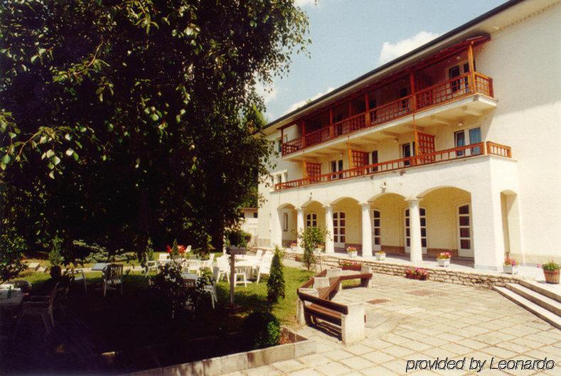 Romai Hotel Будапеща Екстериор снимка
