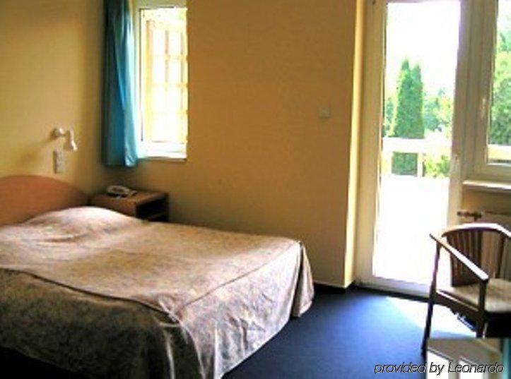 Romai Hotel Будапеща Стая снимка