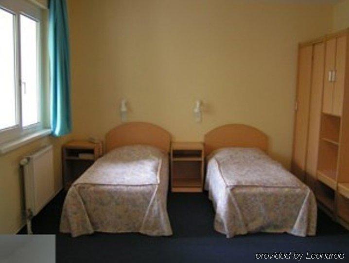 Romai Hotel Будапеща Стая снимка